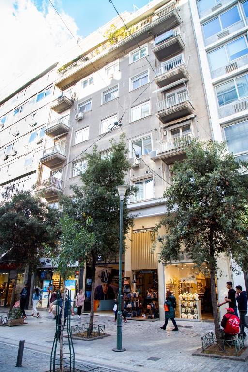 Athens Best location, 6 Ermou street, Syntagma square photo