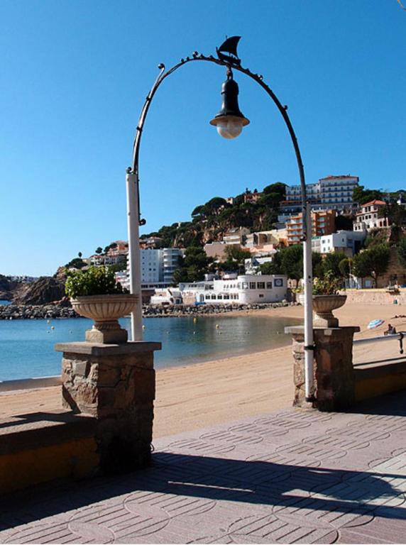 Nuevo Luminoso Apartamento Catalina a 80 metros de la playa para 4 personas - 2