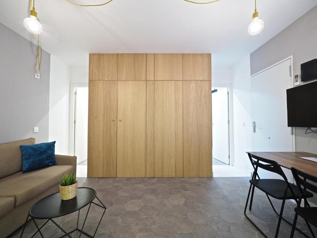 Torrassa Cozy Apartment by Olala Homes - 5