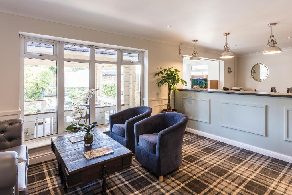 Roydon Marina Village Hotel photo