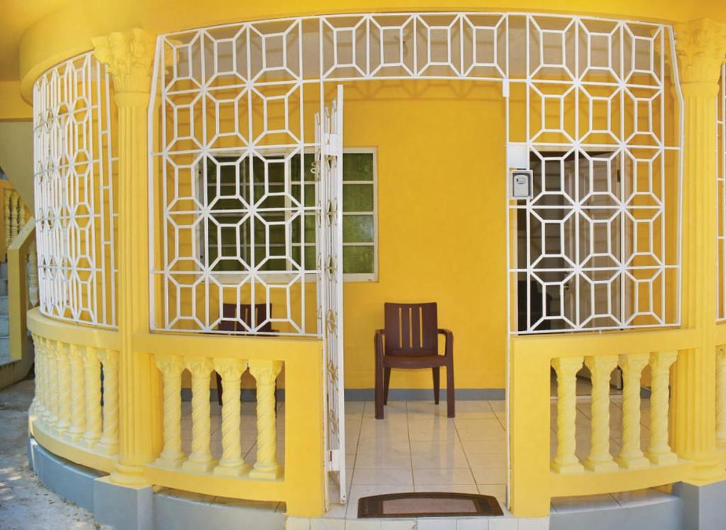 Unity Villa one bedroom apartment close to Montego Bay and Beaches with wifi photo