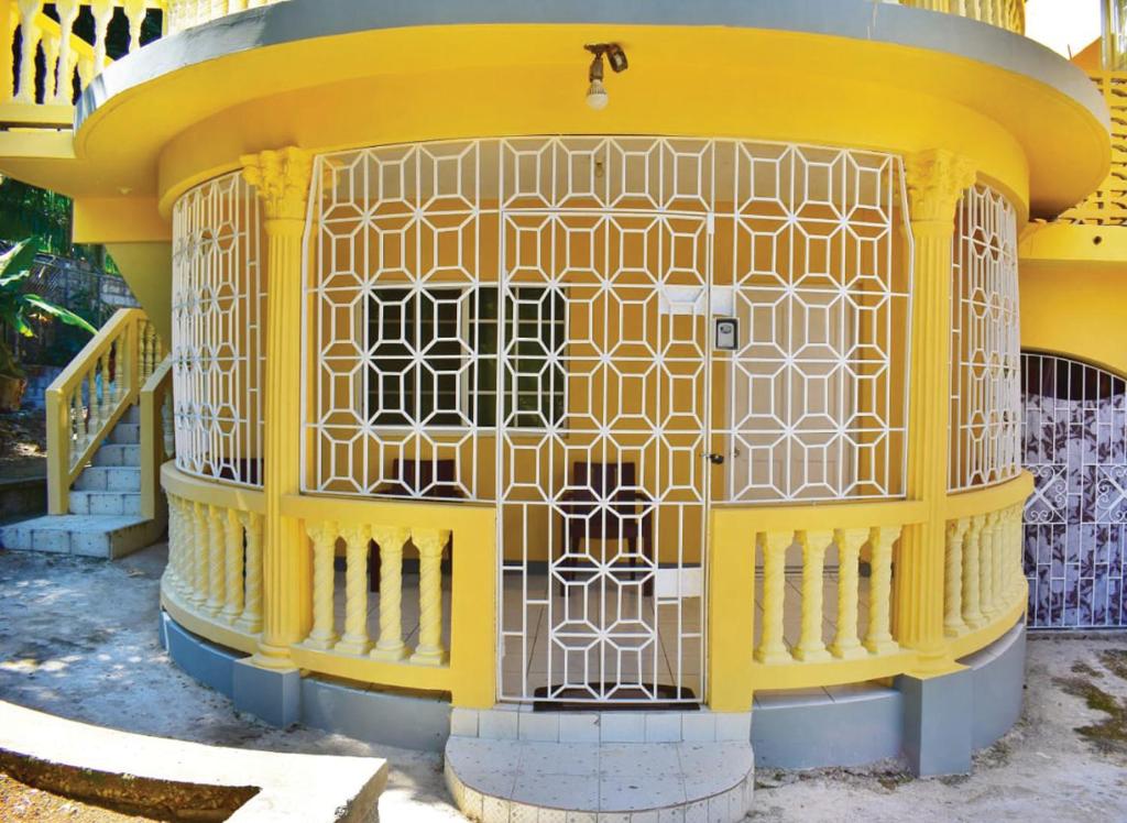 Unity Villa one bedroom apartment close to Montego Bay and Beaches with wifi photo