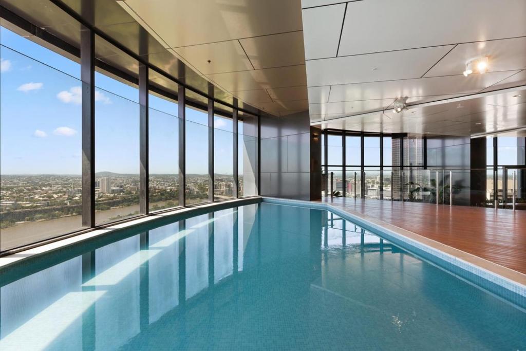 Hamptons Retreat on Level 77 Skytower photo