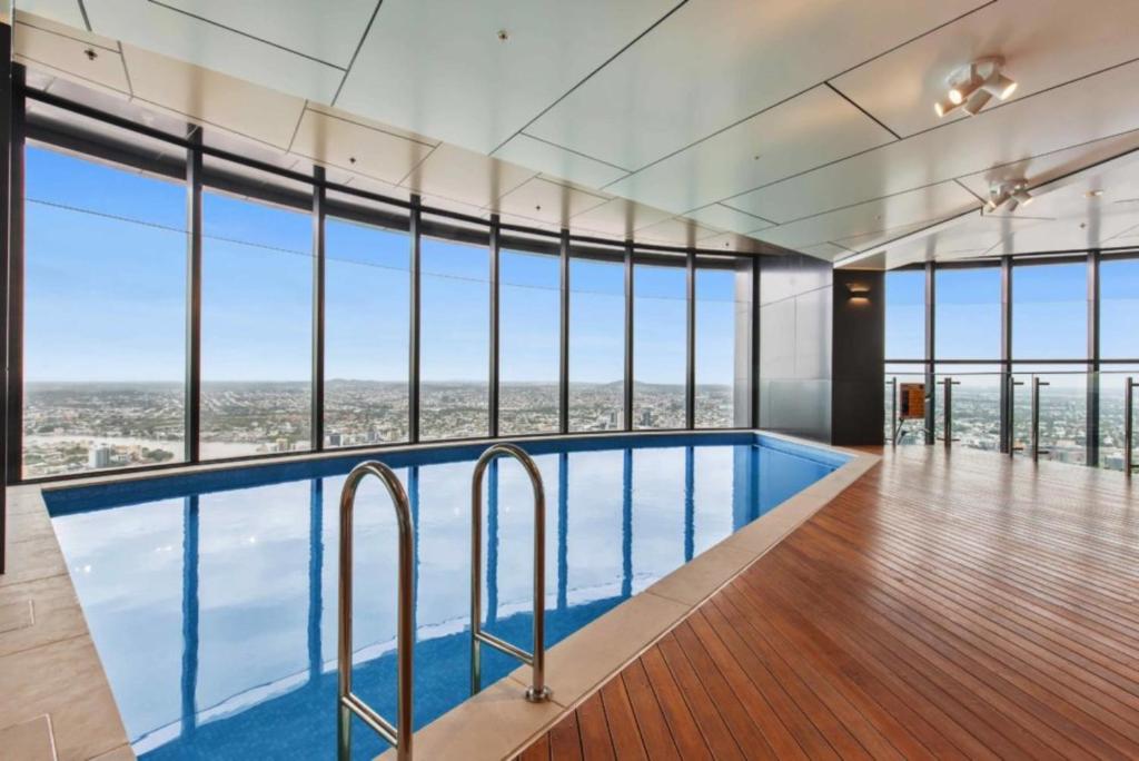 Hamptons Retreat on Level 77 Skytower photo