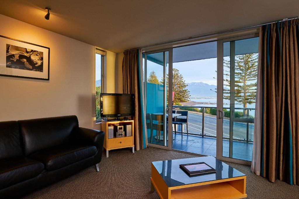 Waves Luxury Apartments photo