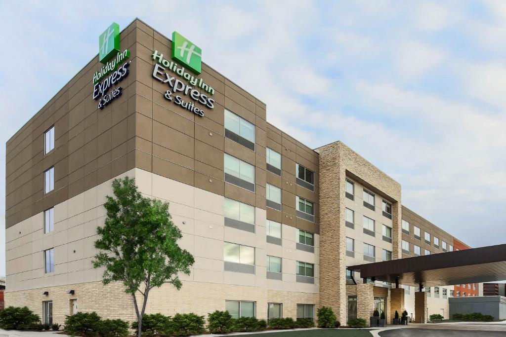 Holiday Inn Express & Suites Chicago O'Hare Airport, an IHG Hotel photo