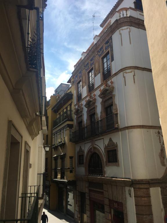 Cathedral Studio, Luxury studio in Cathedral area, Parking Optional photo