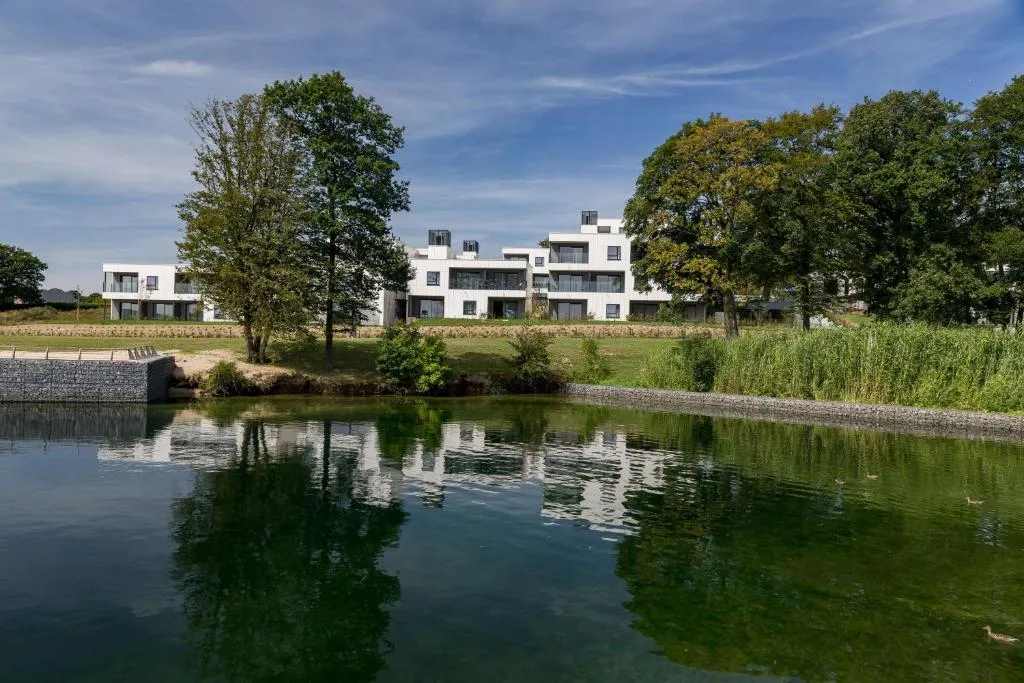 Golden Lakes Hotel，位于Boussu-lez-Walcourt的酒店