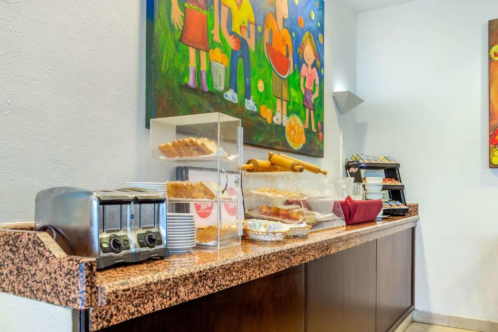 Quality Inn Monterrey La Fe - 4