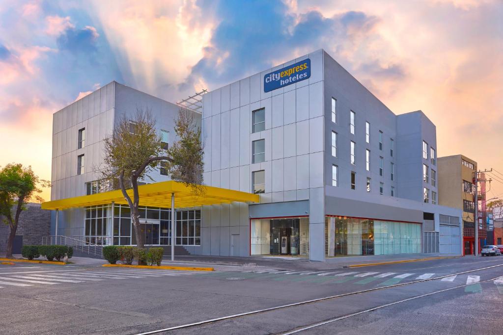 City Express by Marriott Ciudad de México La Villa - 3