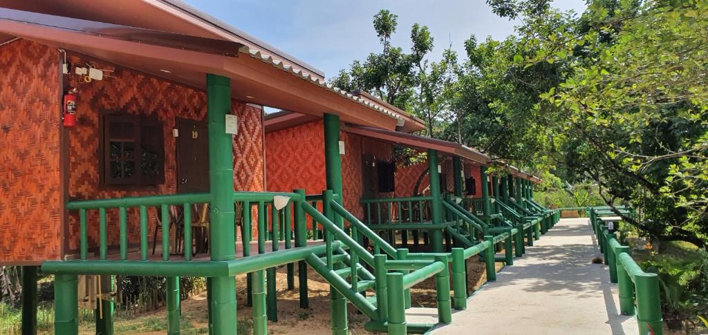 Entrance, The Royal Bamboo Lodge in Khao Sok (Suratthani)