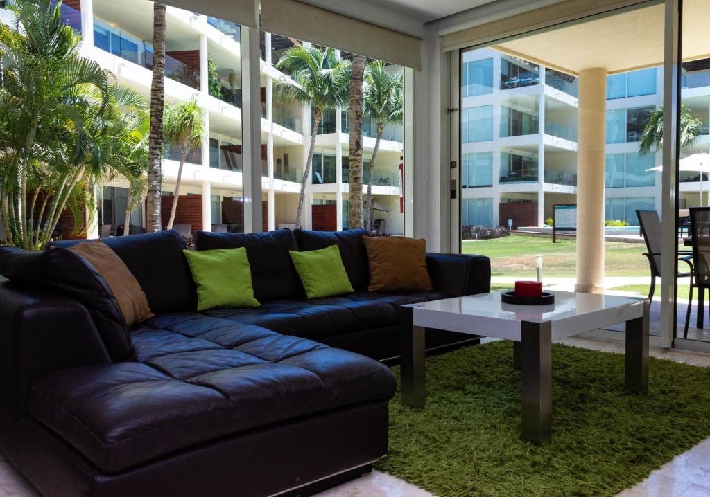 Elements Garden House 6 condo - 1