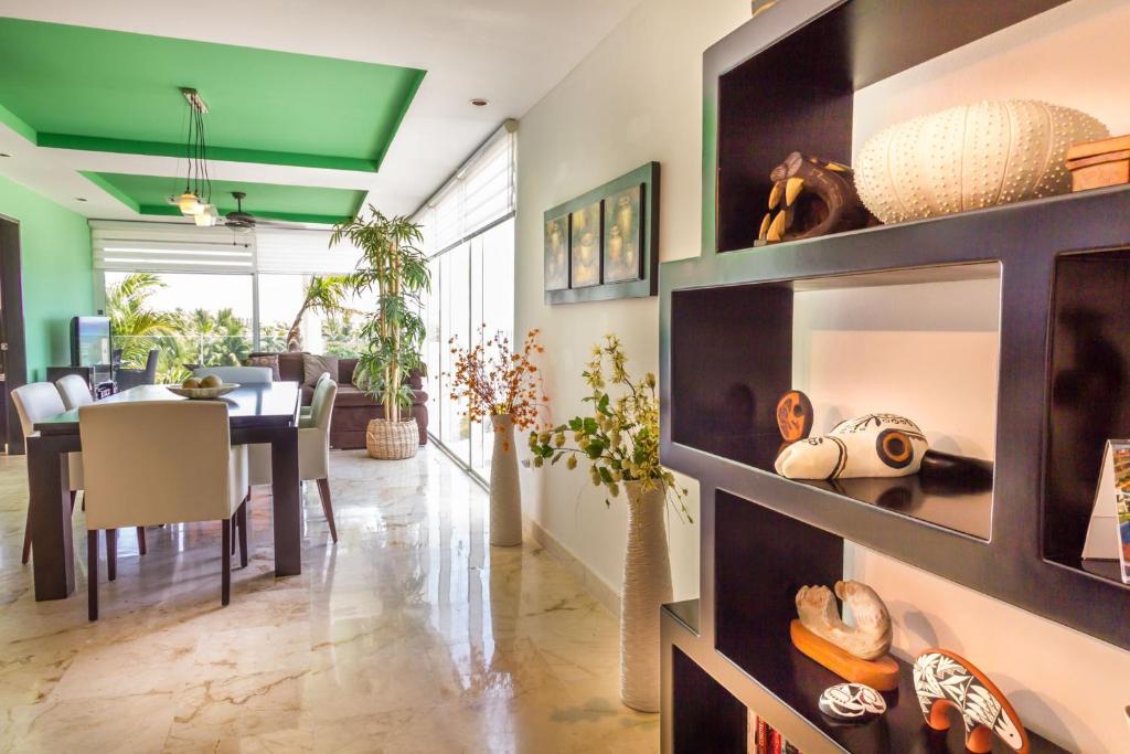 Elements Penthouse 1 condo - 4