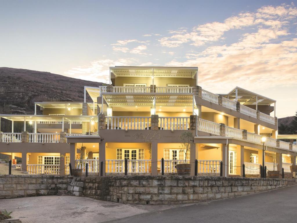 Mont d'Or Hotel Clarens — Hotel in Clarens