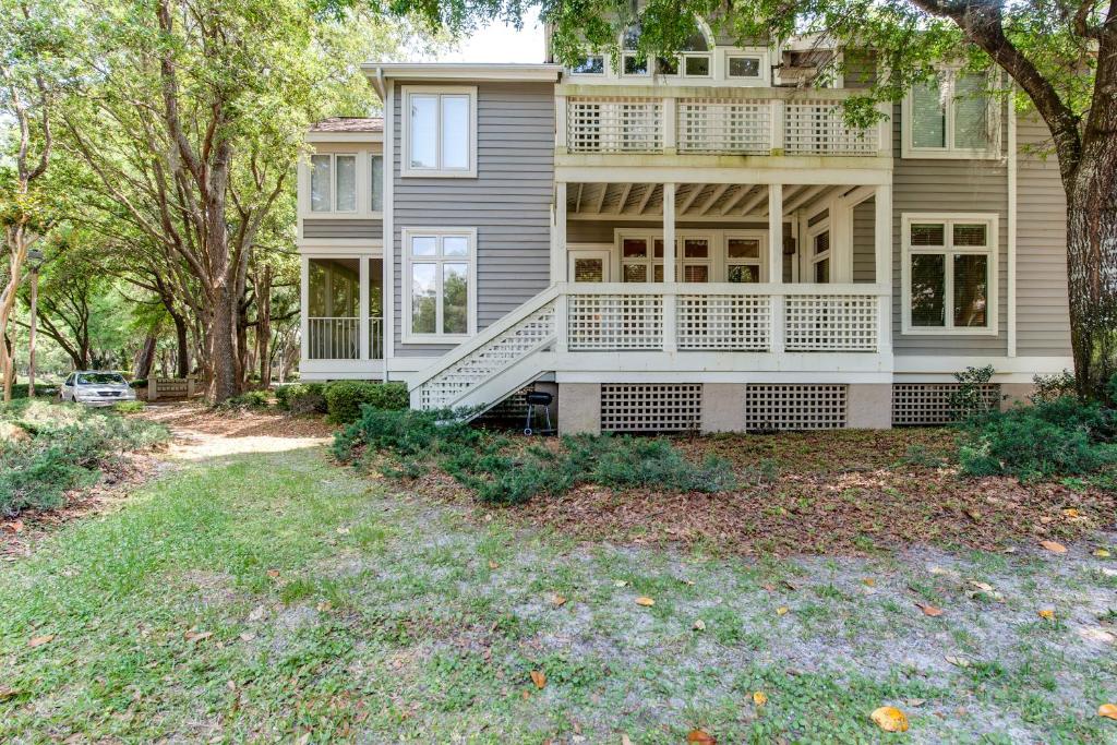 Popular attractions Area Nearby Property