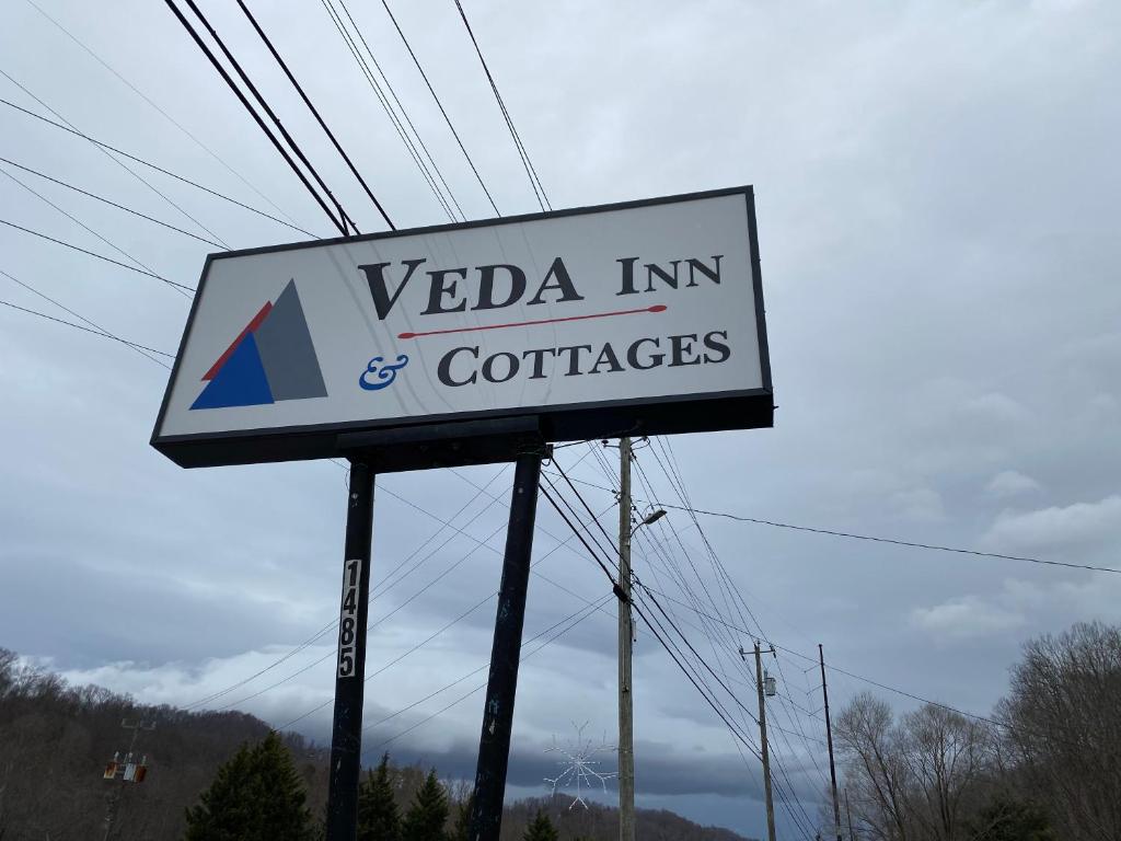 Veda Inn & Cottages photo