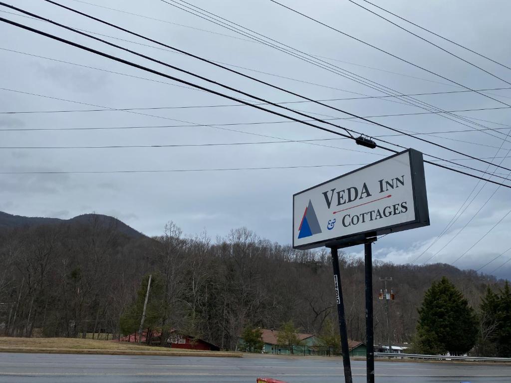 Veda Inn & Cottages photo