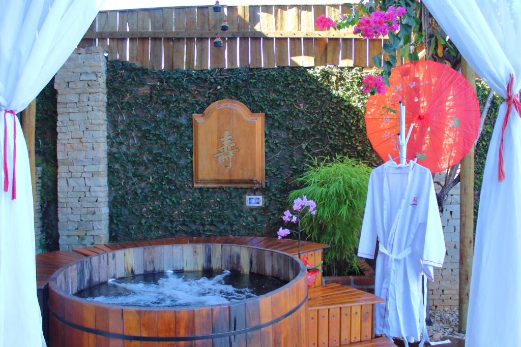 Hot tub