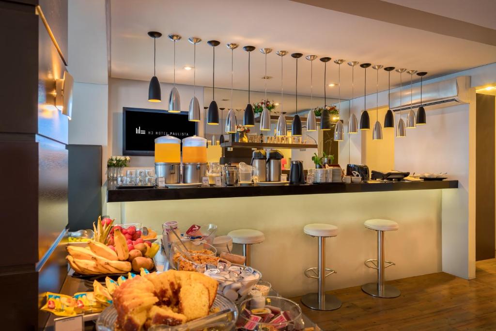 Bar/lounge, H3 Hotel Paulista in São Paulo