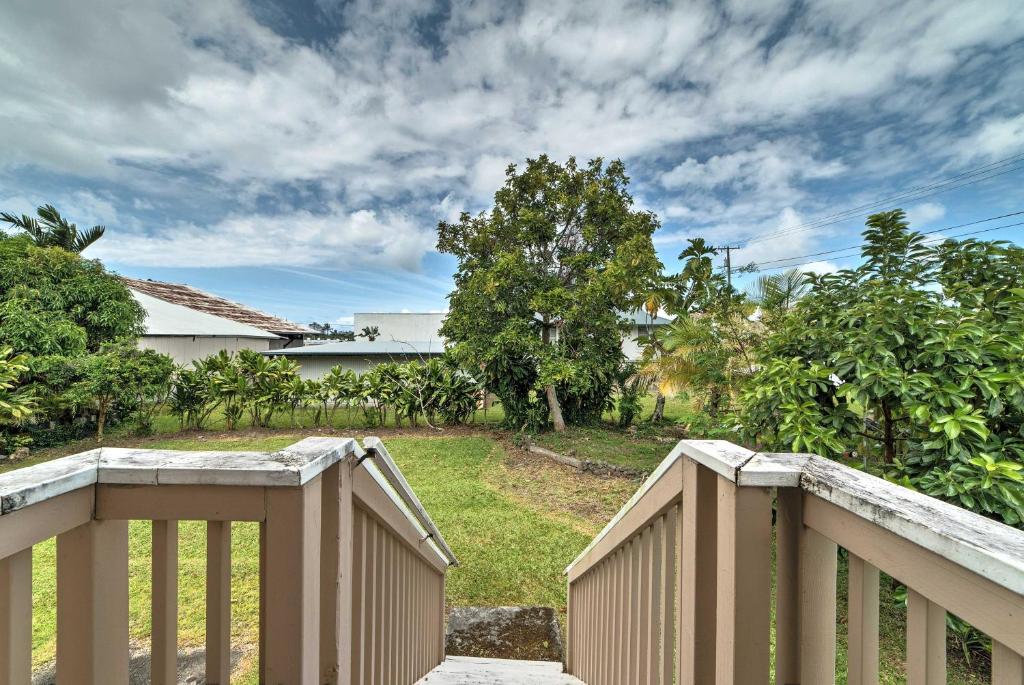 Hawaiian Hideaway with Yard Less Than 2 Miles to Hilo Bay! photo