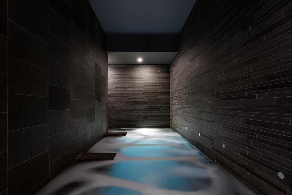 Steamroom