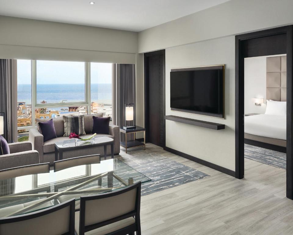 Shared lounge/TV area