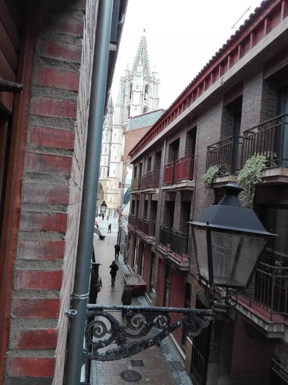 Despertar en León, al lado de la Catedral - 3