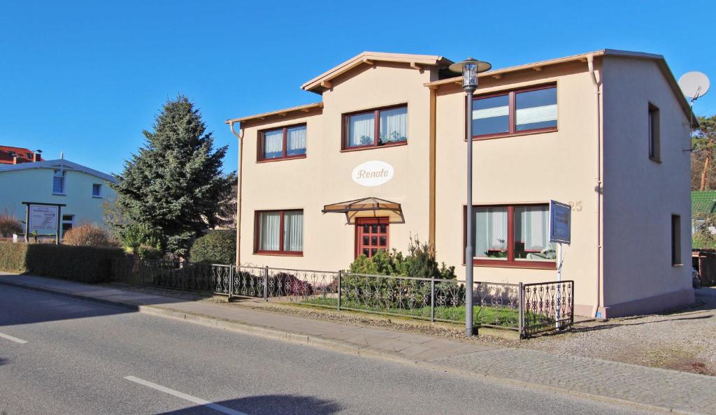 Ferienwohnungen Im Haus Renate Apartment In Kuhlungsborn Germany