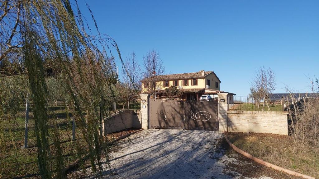 Lumacanda, Mombaroccio