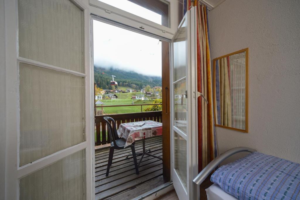 Swiss Lodge Hotel Bernerhof — Hotel in Wengen