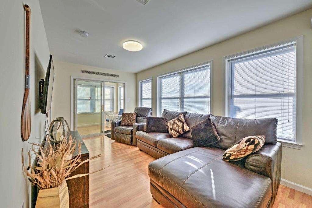 Charming Cottage - Steps to Point Pleasant Beach!, Point Pleasant Beach