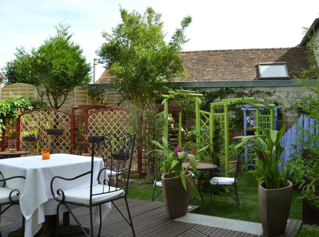 Chateaux et Demeures Hotels Le Cheval Noir photo