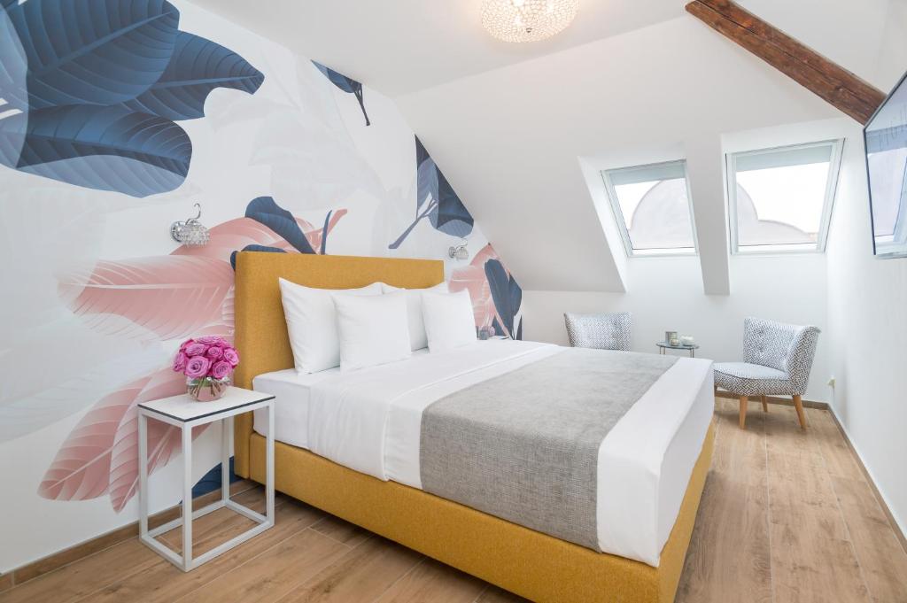 Executive Three Room Apartment