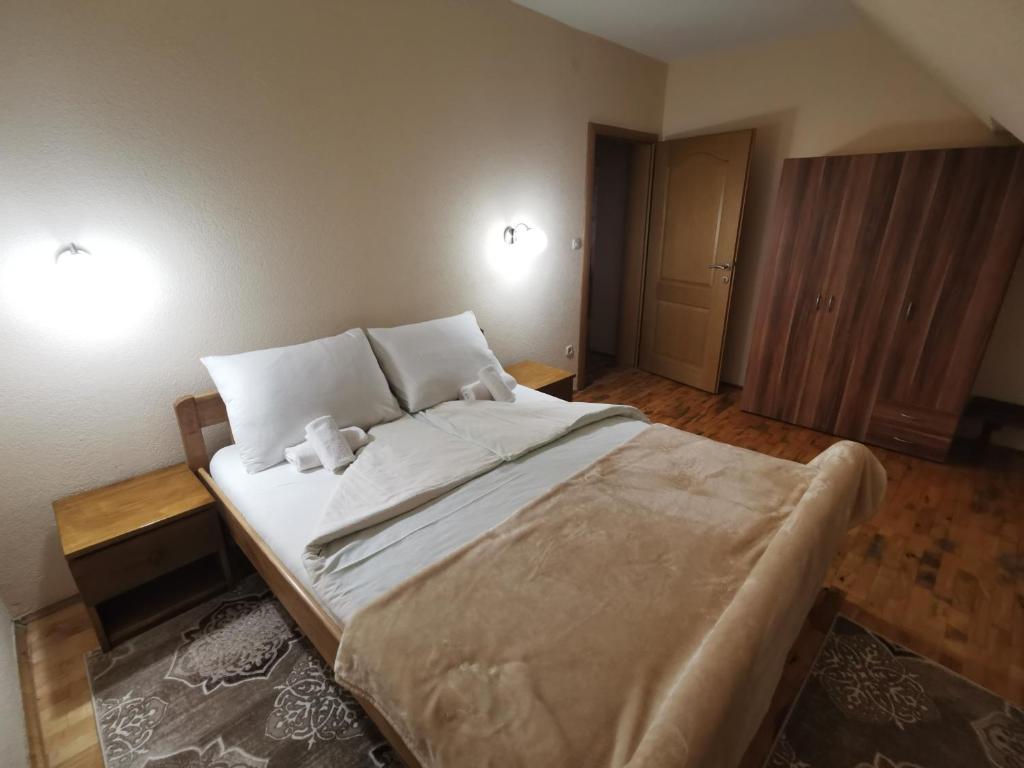 Hotel Gacka photo