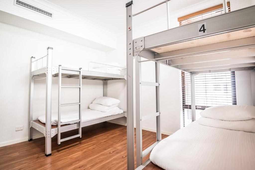 Downtown Backpackers Hostel - Perth photo