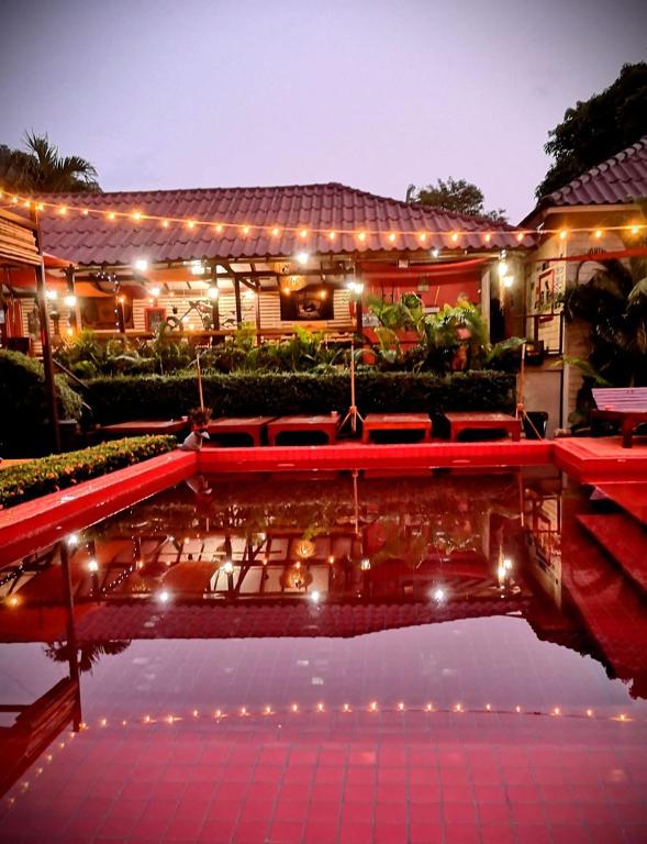 Shared lounge/TV area, Harley Moon Hideaway in Koh Chang