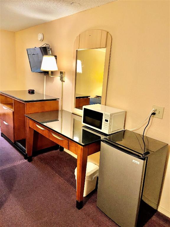 Rodeway Inn photo