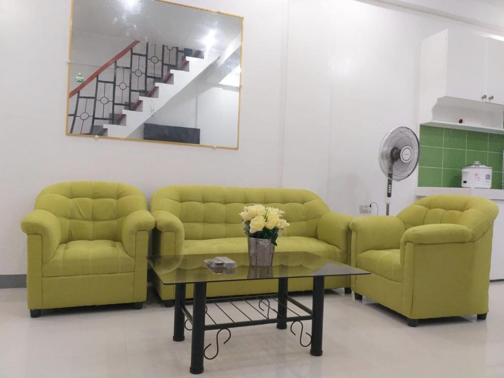 Diodeth's Holiday Apartments photo