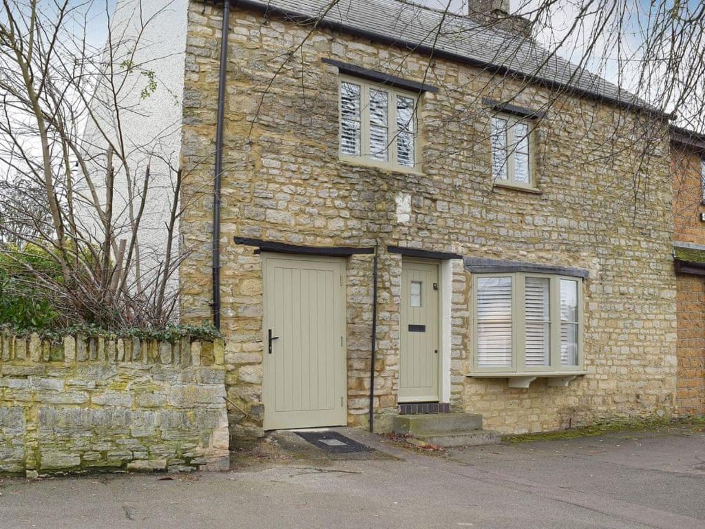 Holiday homes in Brackley, United Kingdom price from 33, reviews