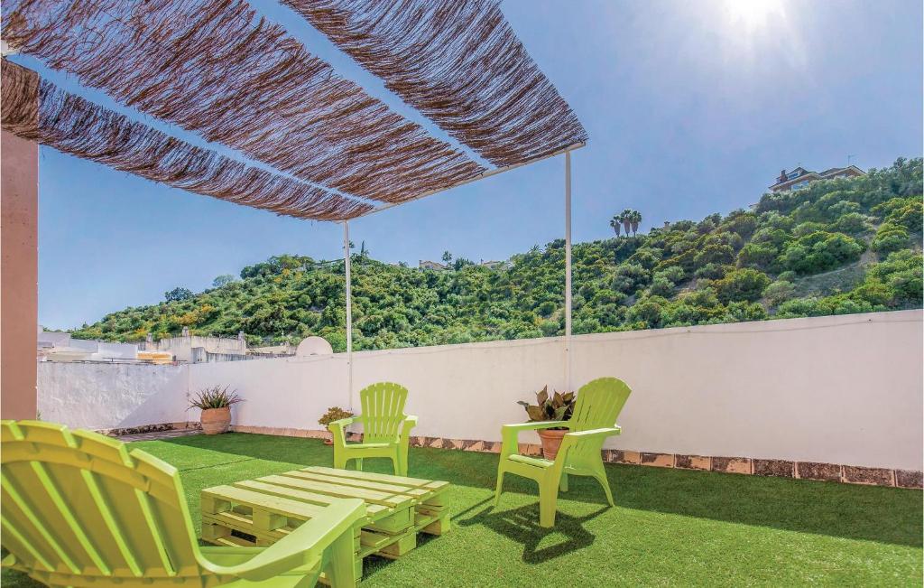 Nice home in Gelves with 3 Bedrooms and WiFi — Hotel in Gelves