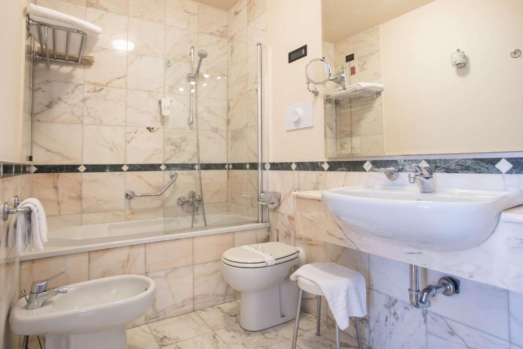 Best Western Hotel Plaza Photo 37