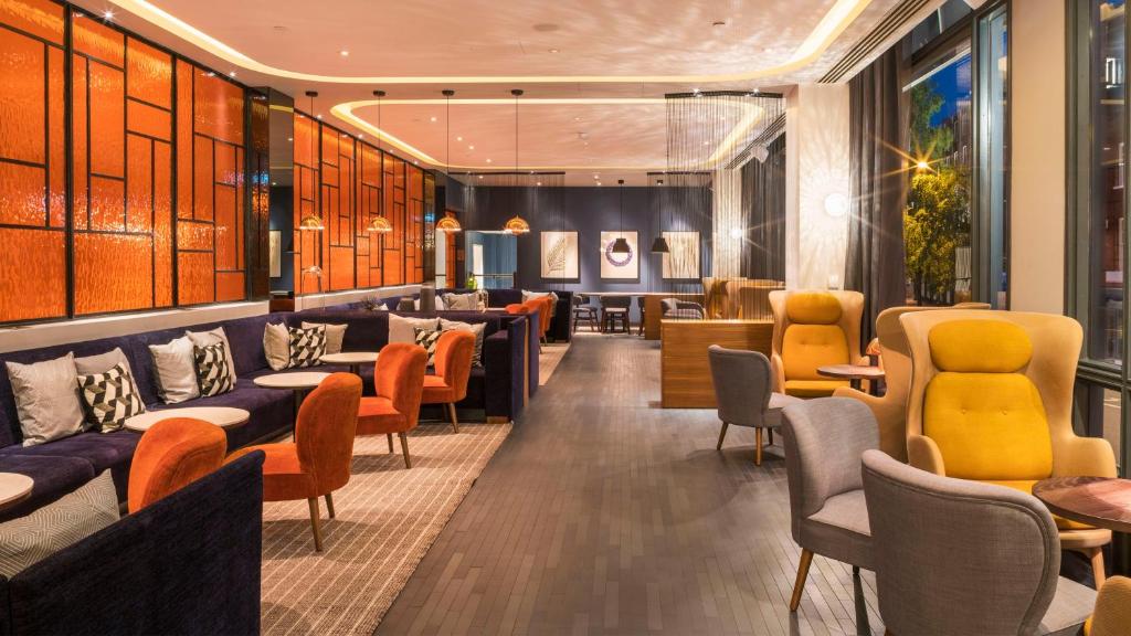 クラウン プラザ ロンドン キングス クロス バイ IHG (Crowne Plaza London Kings Cross By IHG) ラウンジ