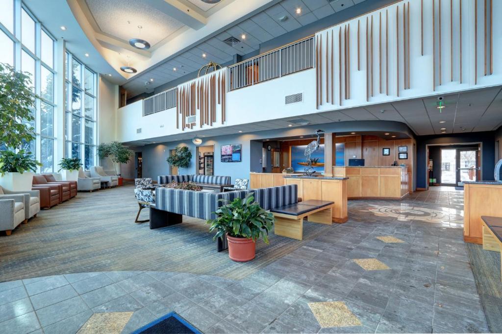 Exterior view, Dimond Center Hotel in Anchorage (AK)
