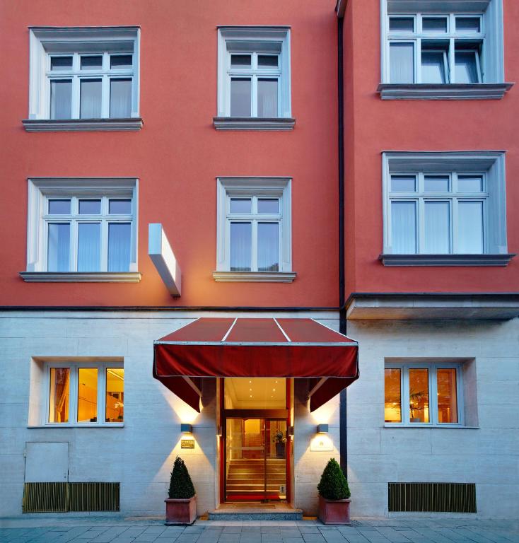 Exterior view, Hotel Adria Munich in Munich