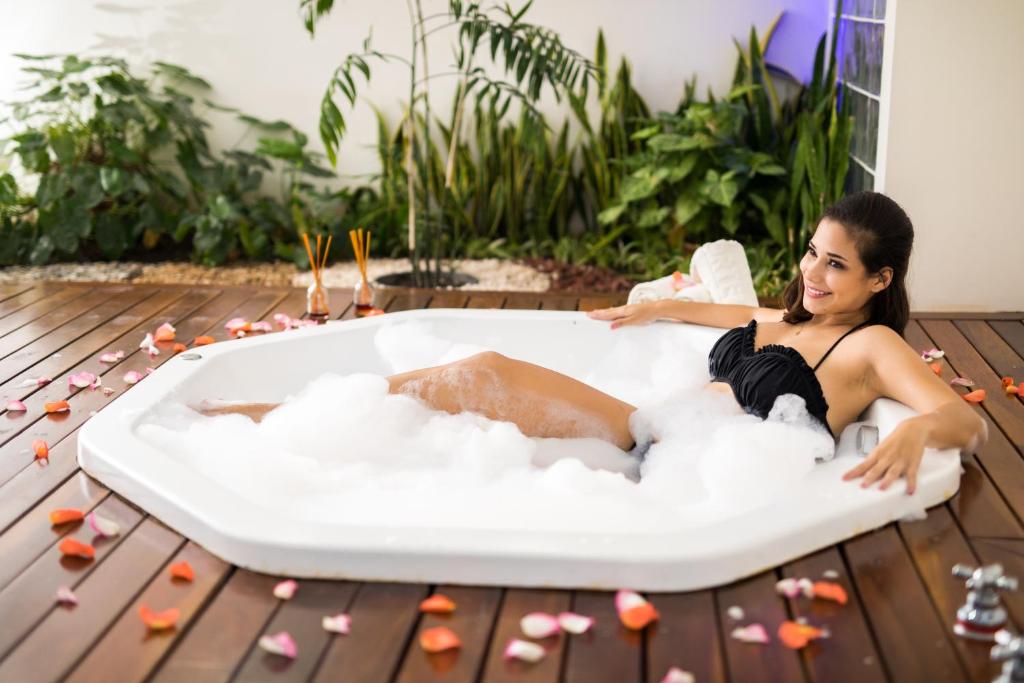 Hot tub