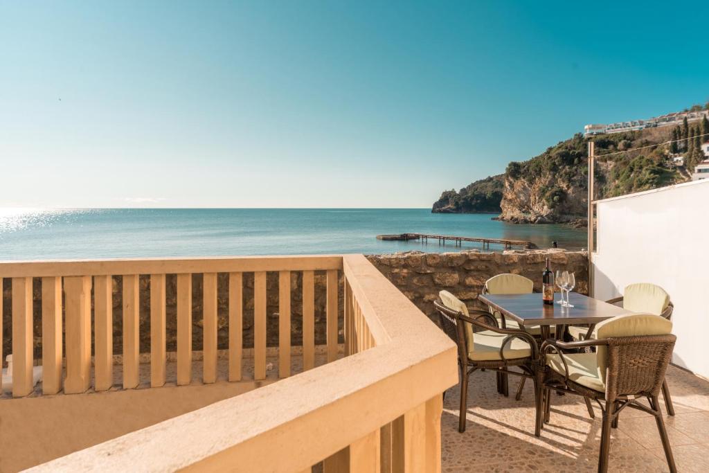 R club Apartments Old Town Budva - 3