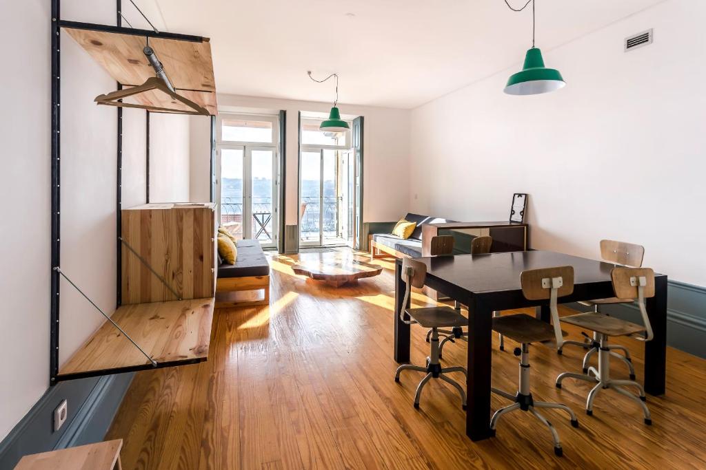 São Miminho 3º, Porto