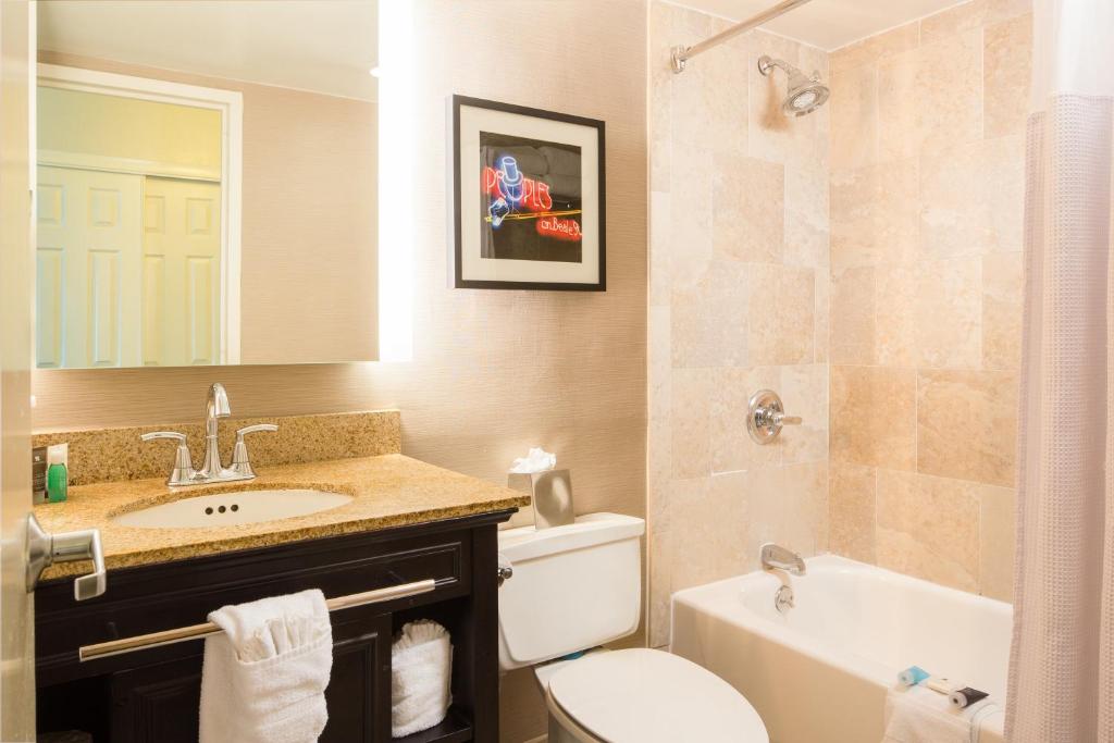 Crowne Plaza Memphis Downtown Photo 10