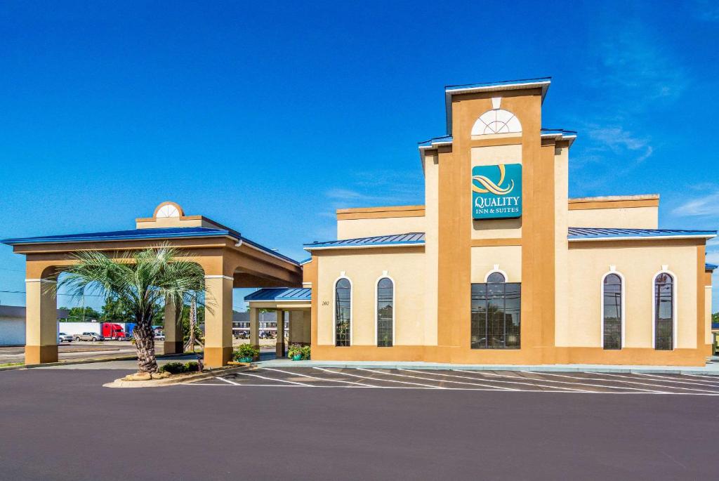 Quality Inn & Suites photo