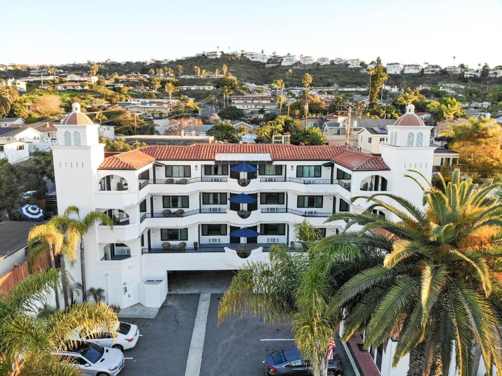 The Surfbreak Hotel photo